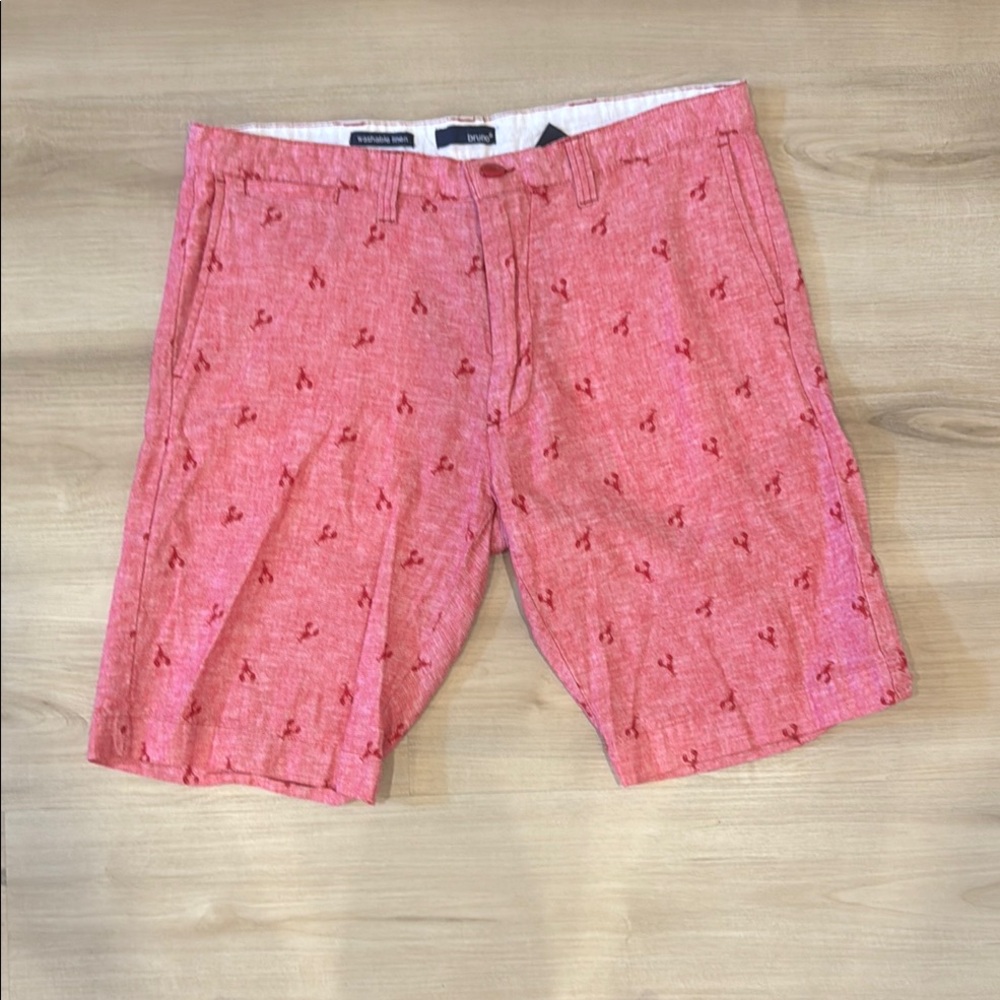 Men's Size 32 Bruno Red linen lobster  Patterned Shorts
